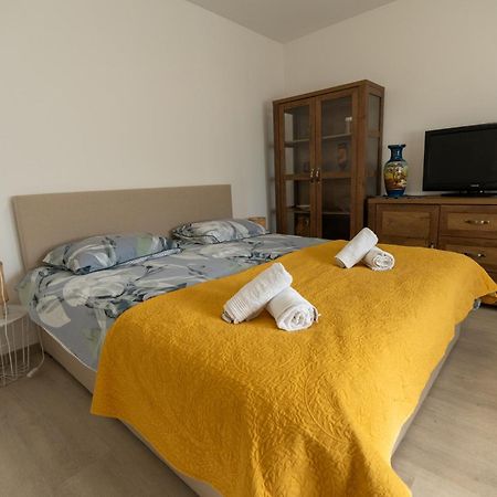 Two-Bedroom Apartment Rea In Rovinj Exterior photo