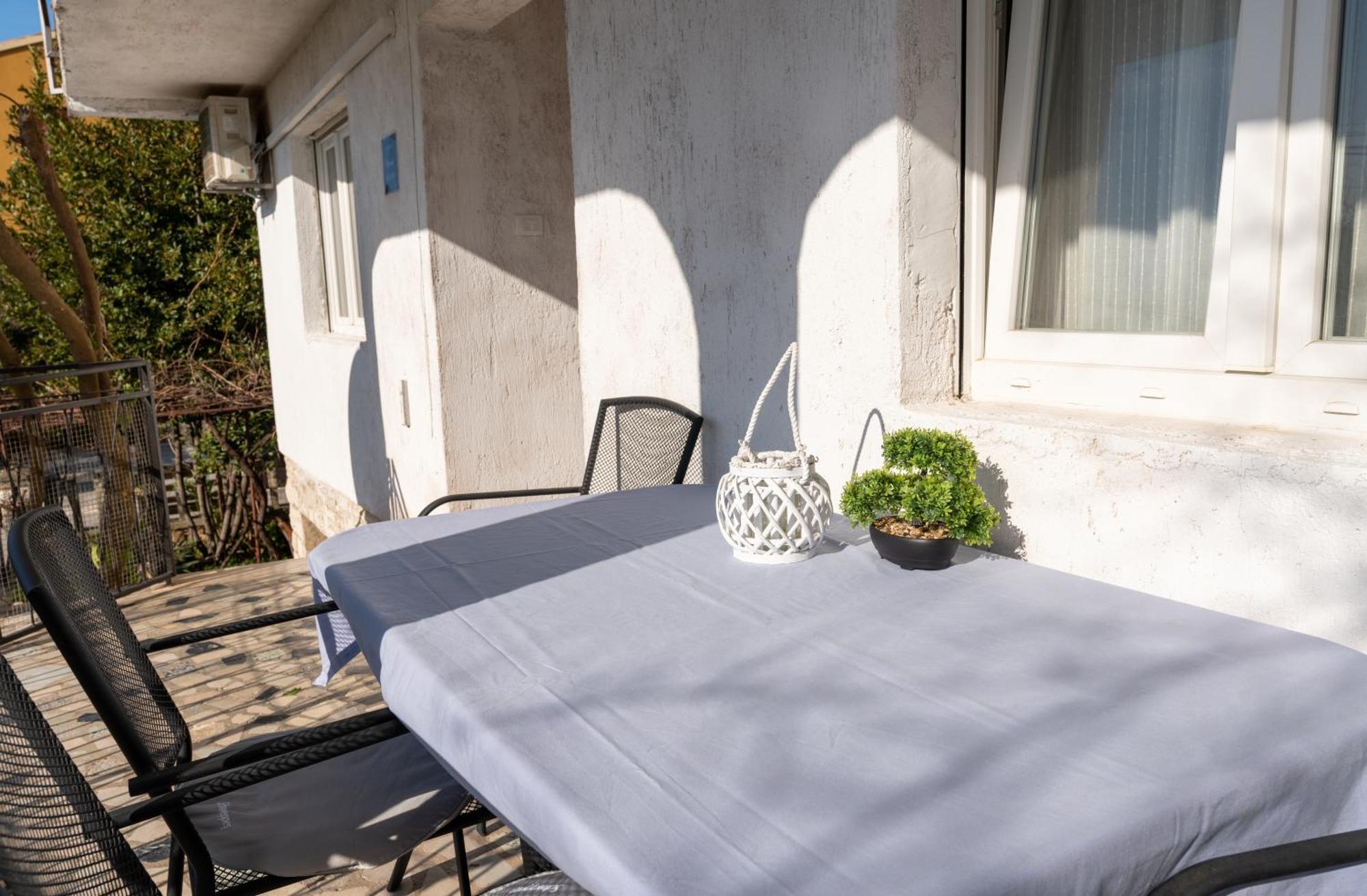 Two-Bedroom Apartment Rea In Rovinj Exterior photo