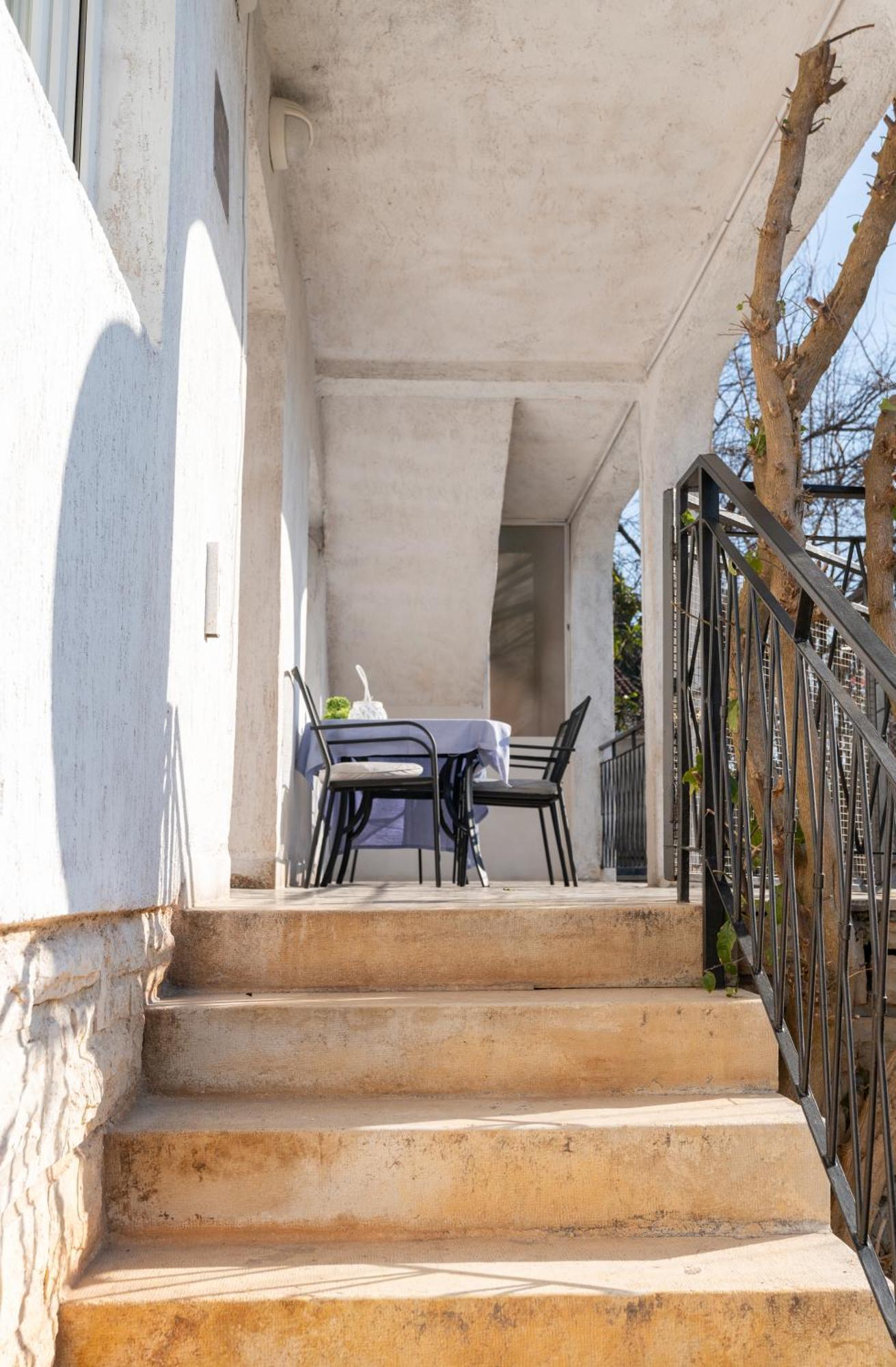 Two-Bedroom Apartment Rea In Rovinj Exterior photo